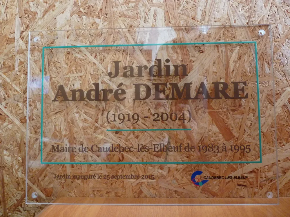 plexi transparent gravéwebp